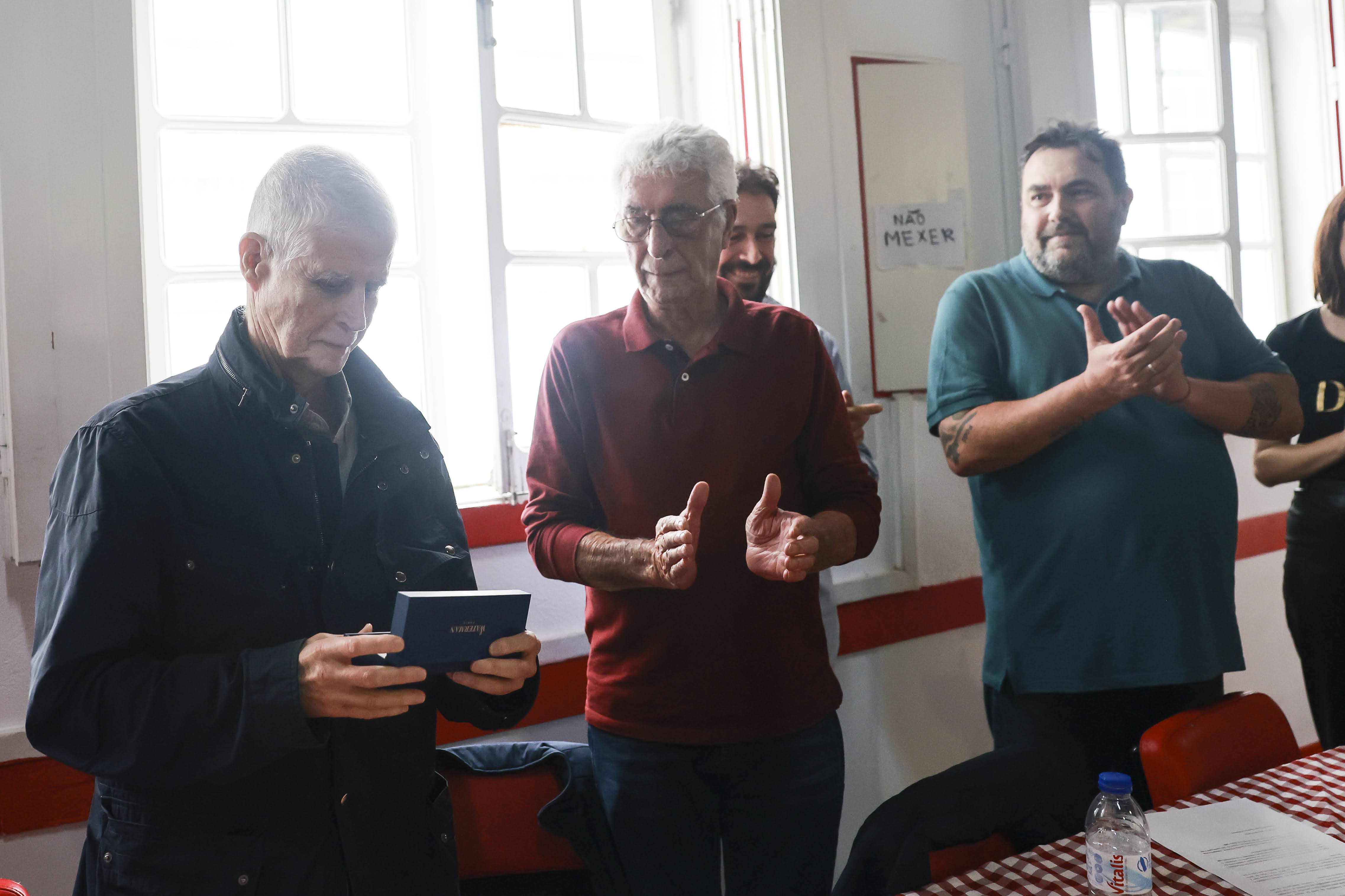 medalha de mérito associativo Lisboa, 01/11/2025 - Entrega da medalha de mérito associativo a Virgilio Teixeira.
Adicense
Fotos: Natacha Cardoso