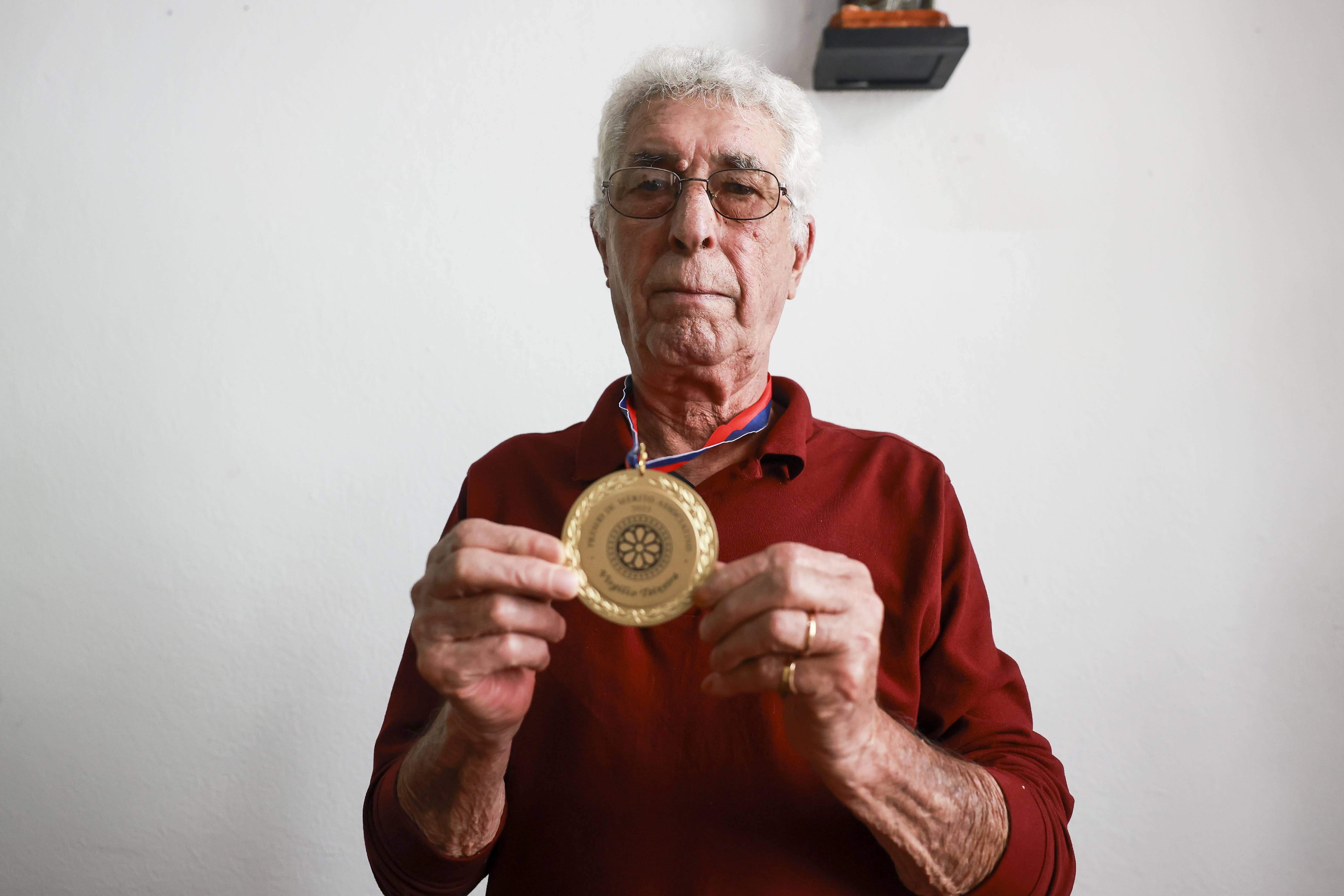 medalha de mérito associativo Lisboa, 01/11/2025 - Entrega da medalha de mérito associativo a Virgilio Teixeira.
Adicense
Fotos: Natacha Cardoso